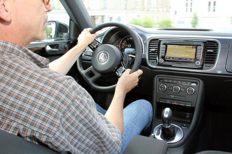 Volkswagen Beetle Turbo 2012 года  (фото 67 из 84)